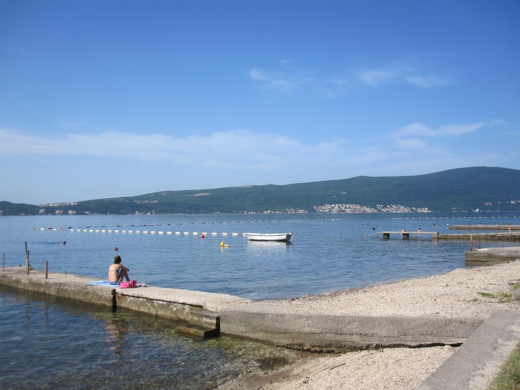 Apartments Delfin Tivat Luaran gambar