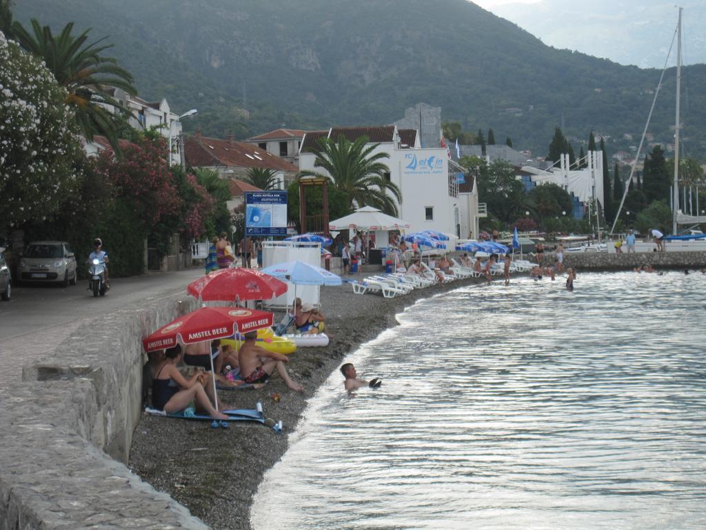 Apartments Delfin Tivat Luaran gambar